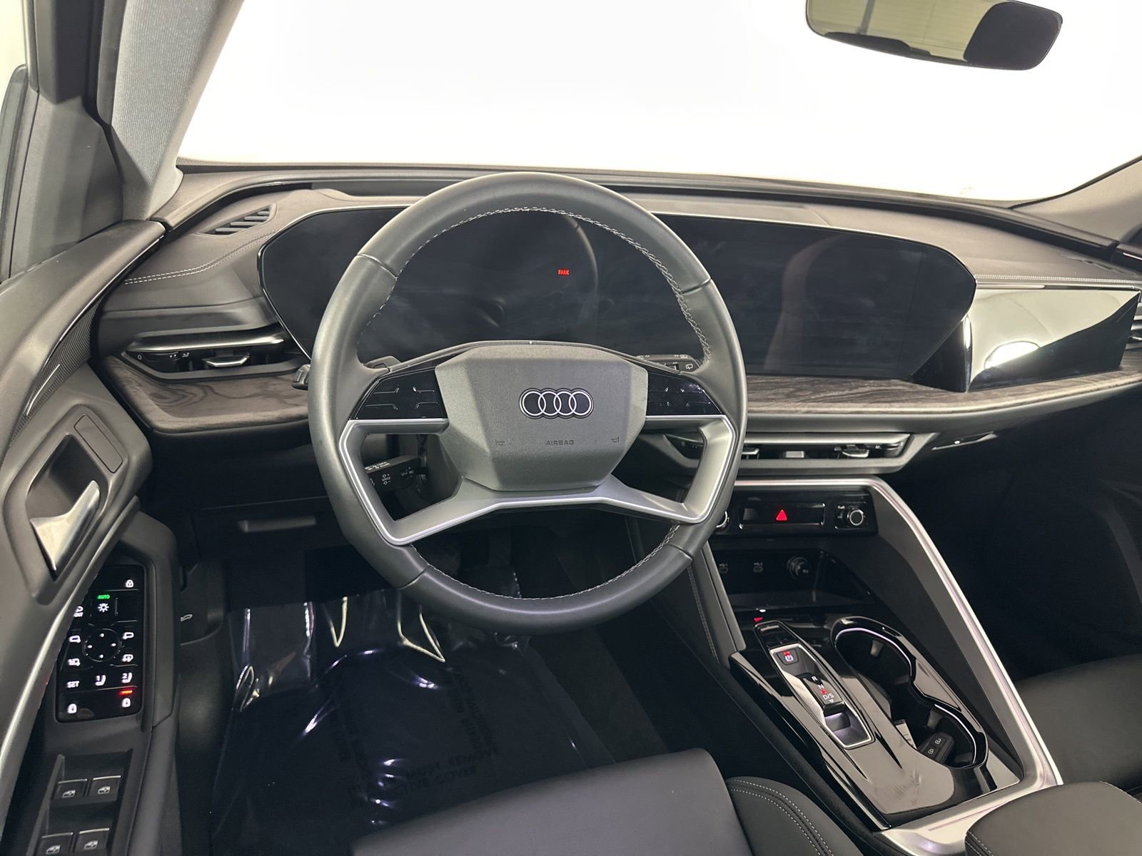 Certified 2025 Audi Q5 Premium Plus w/ Premium Plus AWD/4WD image 15
