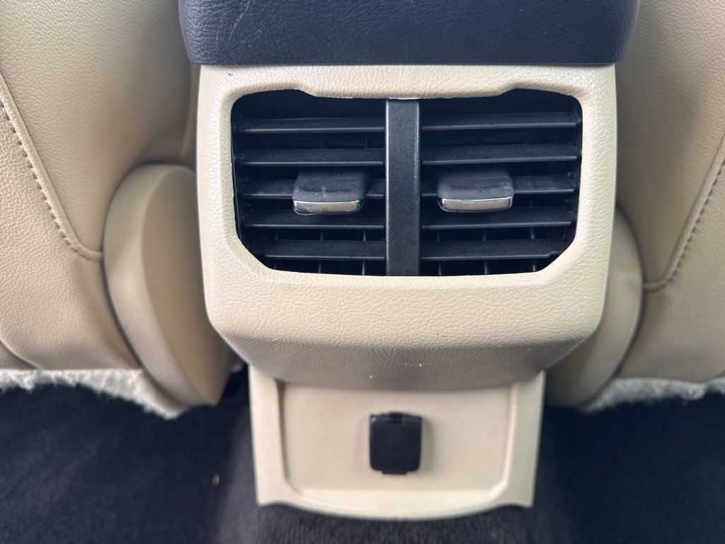 Used 2014 Ford Fusion SE w/ Equipment Group 202A image 22