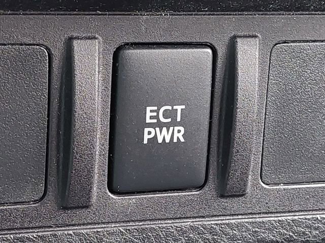 Used 2021 Toyota Tacoma TRD Off-Road AWD/4WD image 25