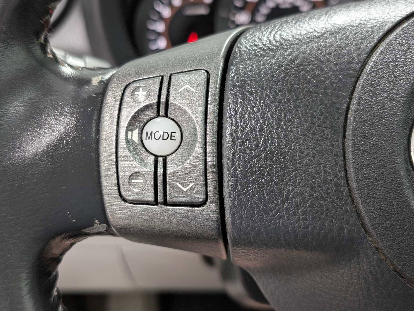 Used 2011 Toyota RAV4 Limited w/ Limited Extra Value Pkg AWD/4WD image 32