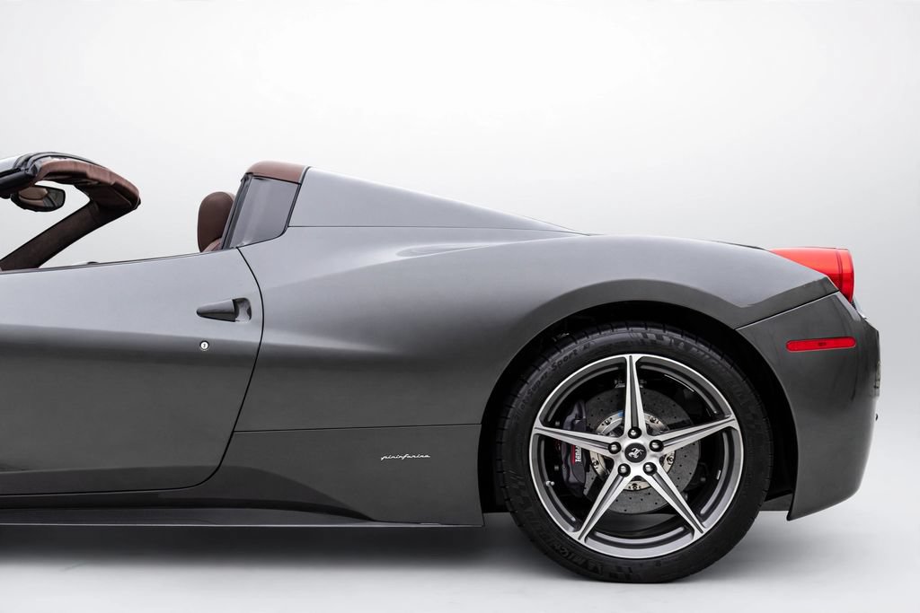 Used 2013 Ferrari 458 Spider RWD image 27
