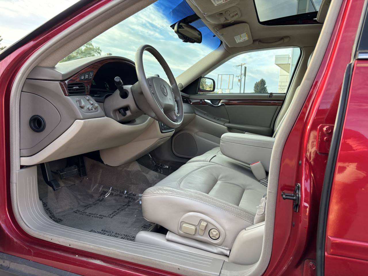 Used 2003 Cadillac De Ville w/ Comfort & Convenience Package FWD image 16