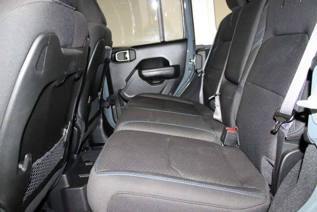 Used 2025 Jeep Wrangler Unlimited Rubicon 4xe w/ Convenience Group image 23