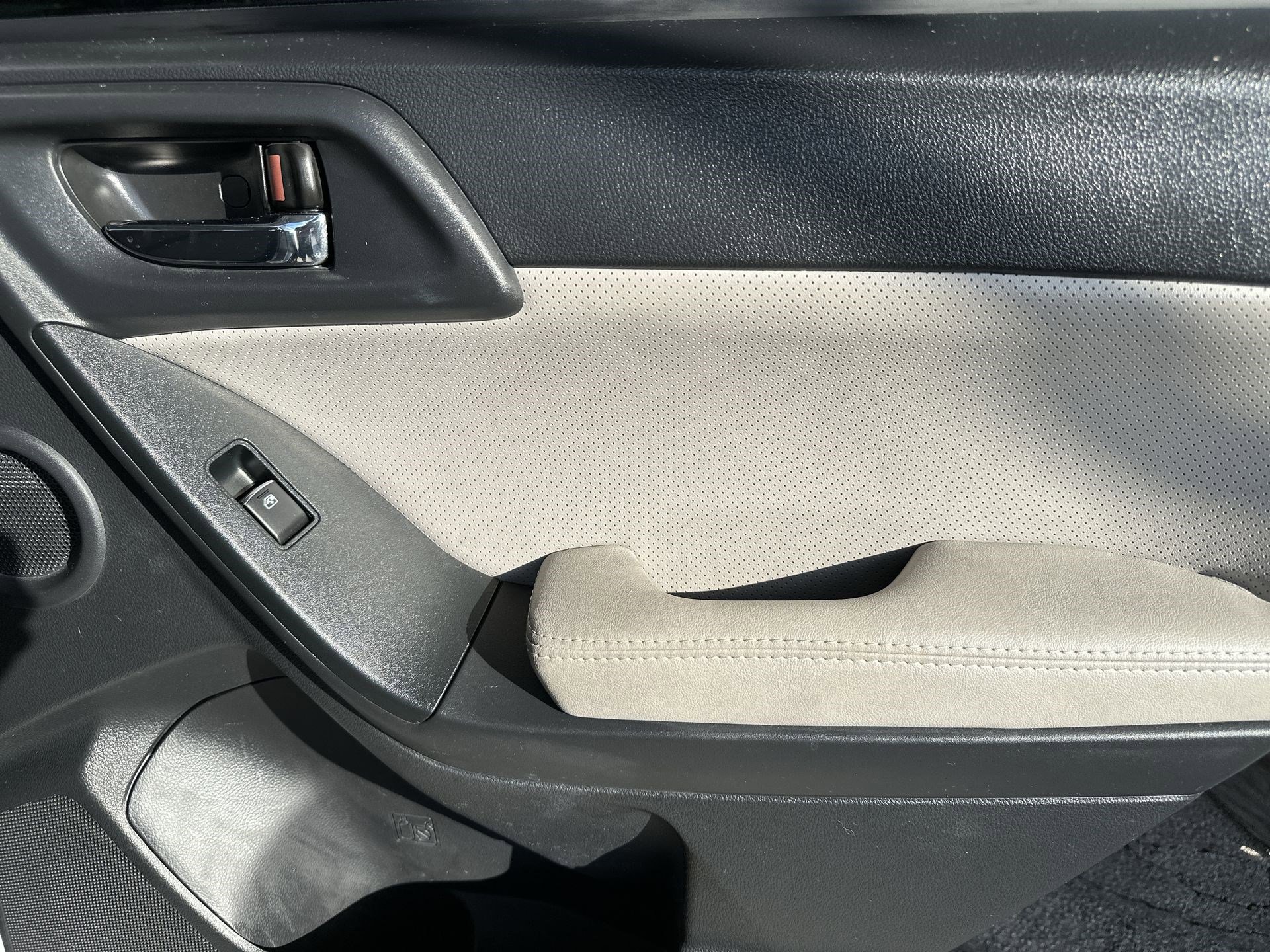 Used 2018 Subaru Forester 2.5i Limited image 29