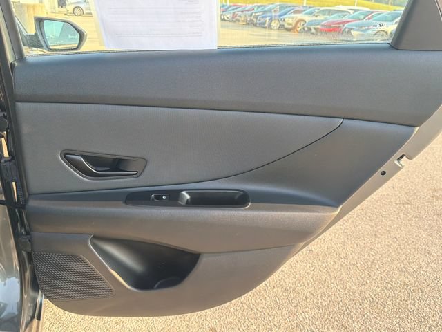 Used 2025 Hyundai Elantra Sport FWD image 27