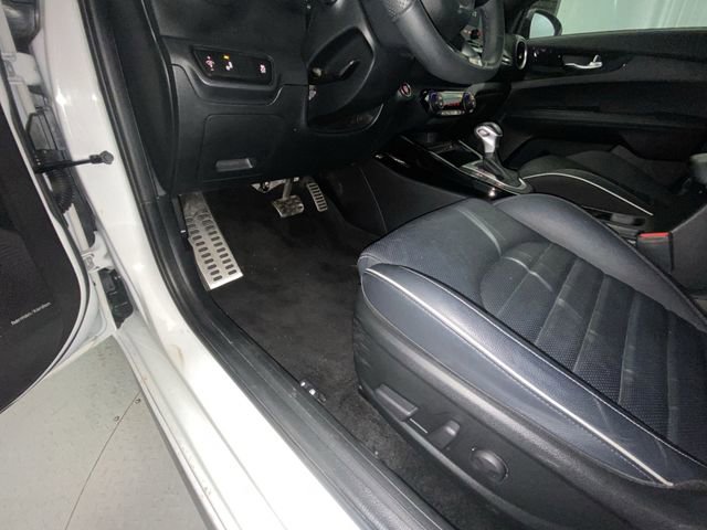 Used 2023 Kia Forte GT-Line w/ GT-Line Premium Package FWD image 12