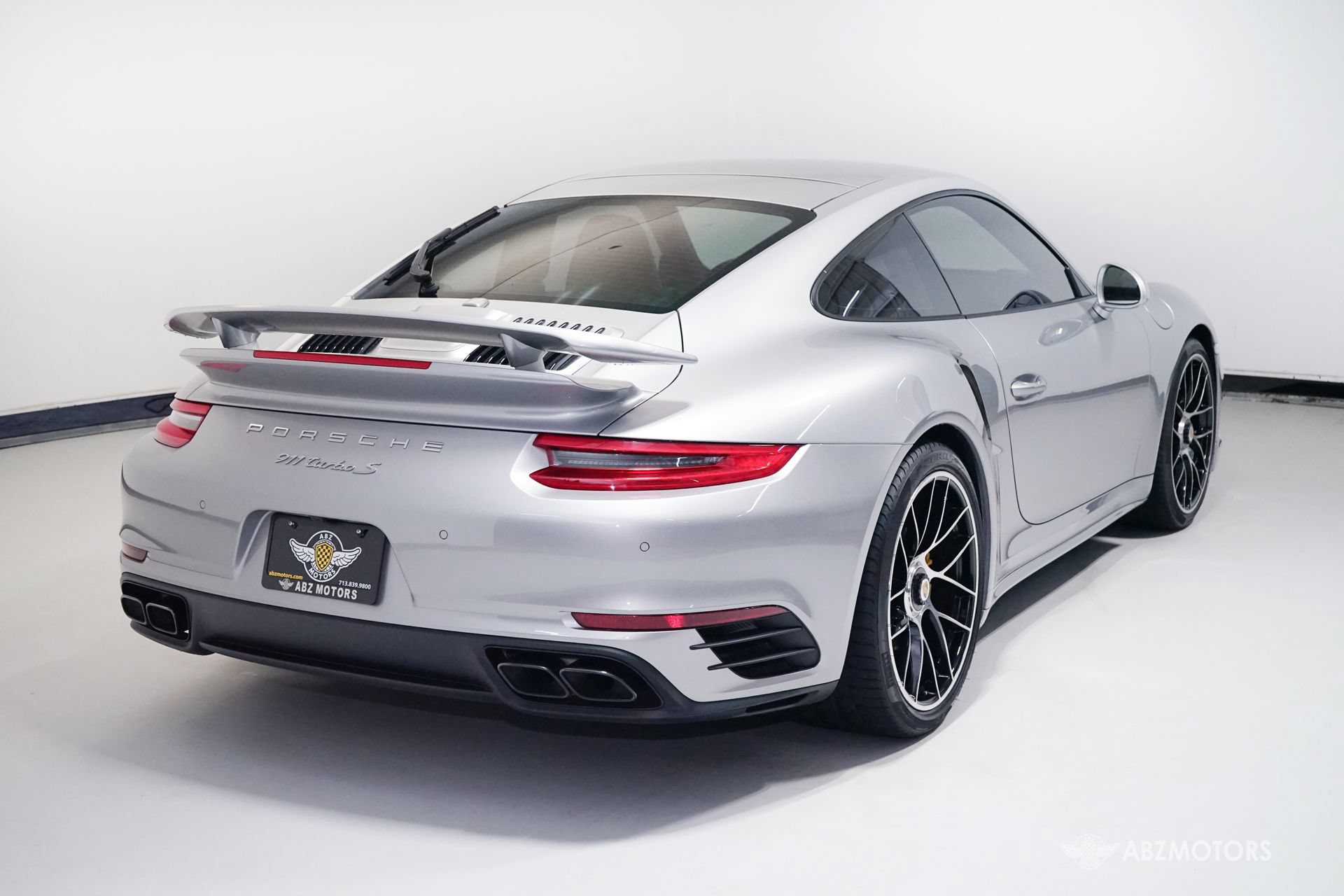 Used 2017 Porsche 911 Turbo S AWD/4WD image 5