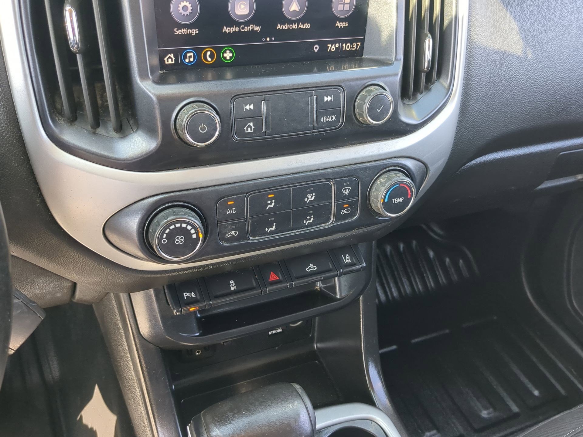 Used 2020 Chevrolet Colorado LT w/ Safety Package RWD image 18