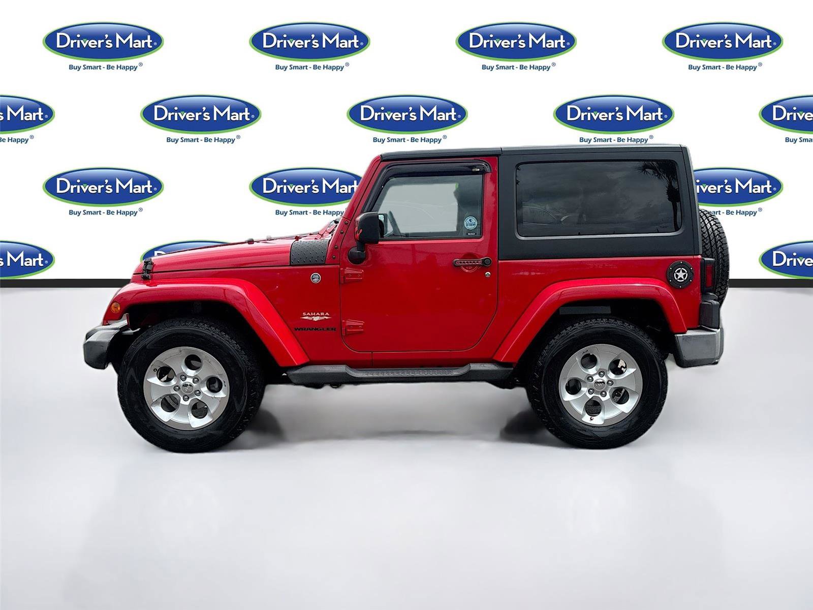 Used 2015 Jeep Wrangler Sahara w/ Connectivity Group AWD/4WD image 4