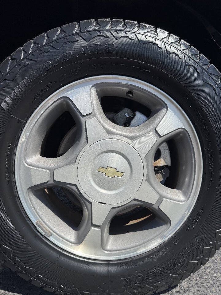 Used 2005 Chevrolet TrailBlazer LT w/ Luxury Package RWD image 10