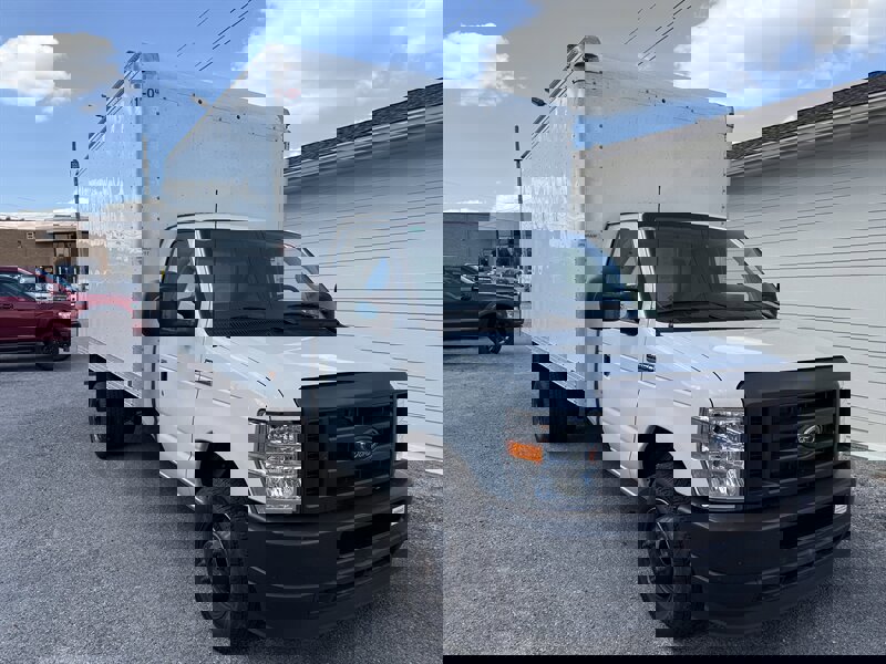 Used 2023 Ford E-350 and Econoline 350 Super Duty w/ Power Windows & Locks Group image 13