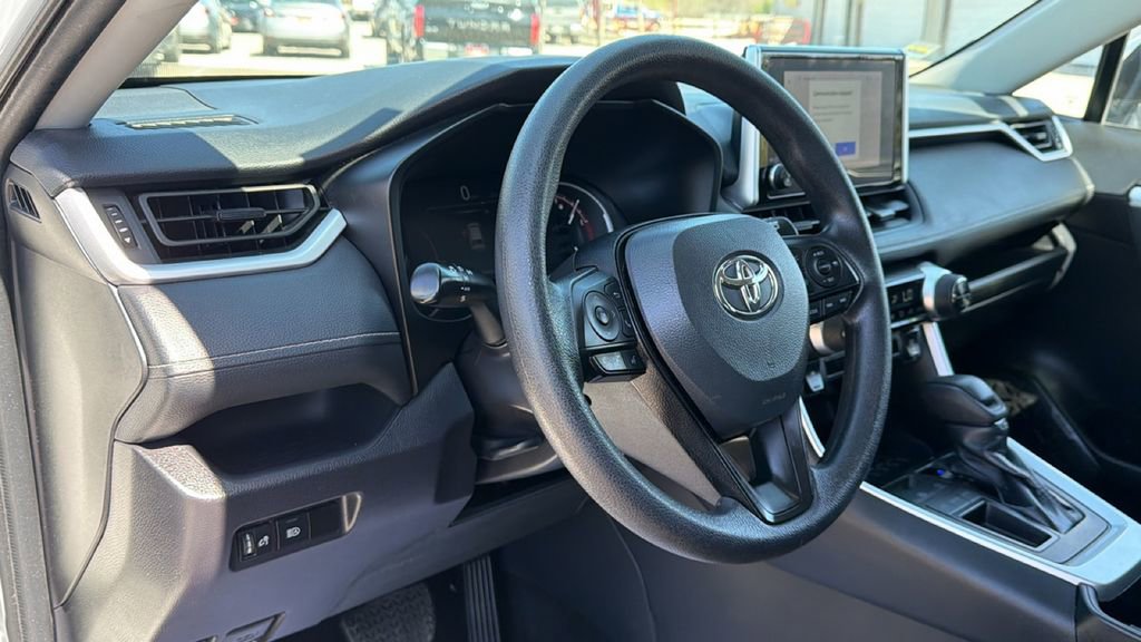 Certified 2025 Toyota RAV4 XLE image 22