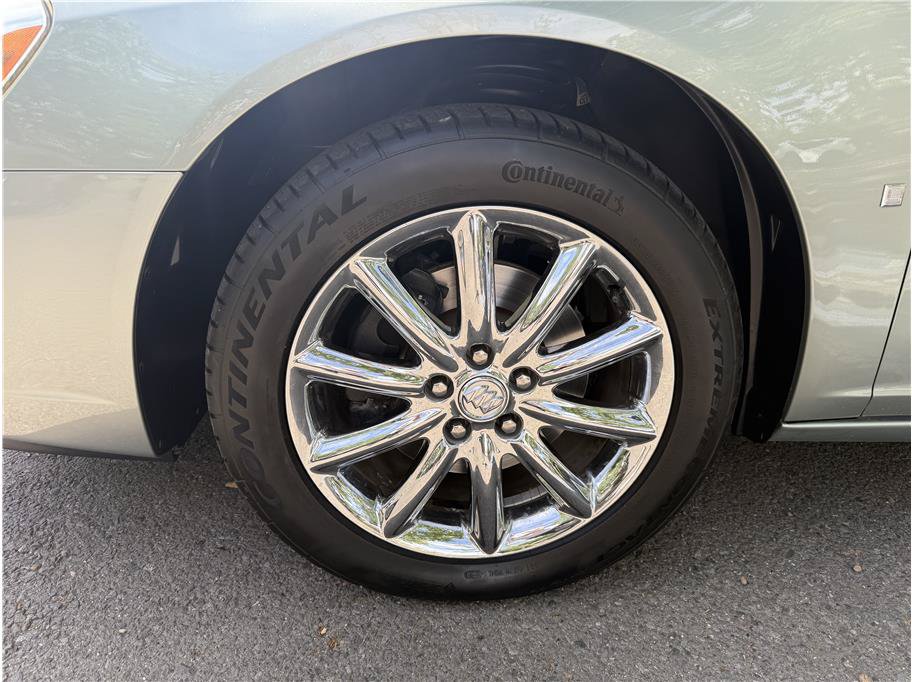 Used 2007 Buick Lucerne CXS w/ Driver Confidence Package FWD image 12