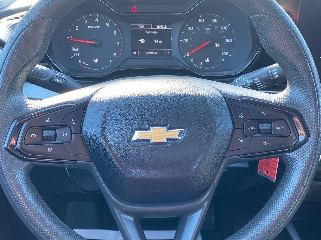 Used 2025 Chevrolet Trax LS w/ Driver Confidence Package FWD image 24