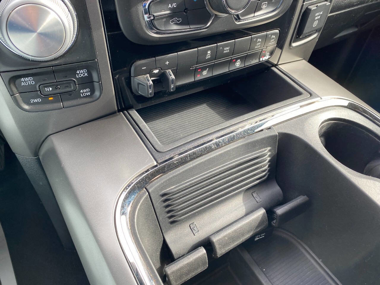 Used 2017 RAM 1500 Sport image 17