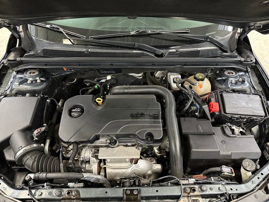 Used 2019 Chevrolet Malibu RS w/ LPO, Convenience Package 1 image 32