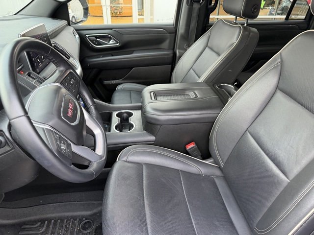Used 2024 GMC Yukon XL SLT image 13
