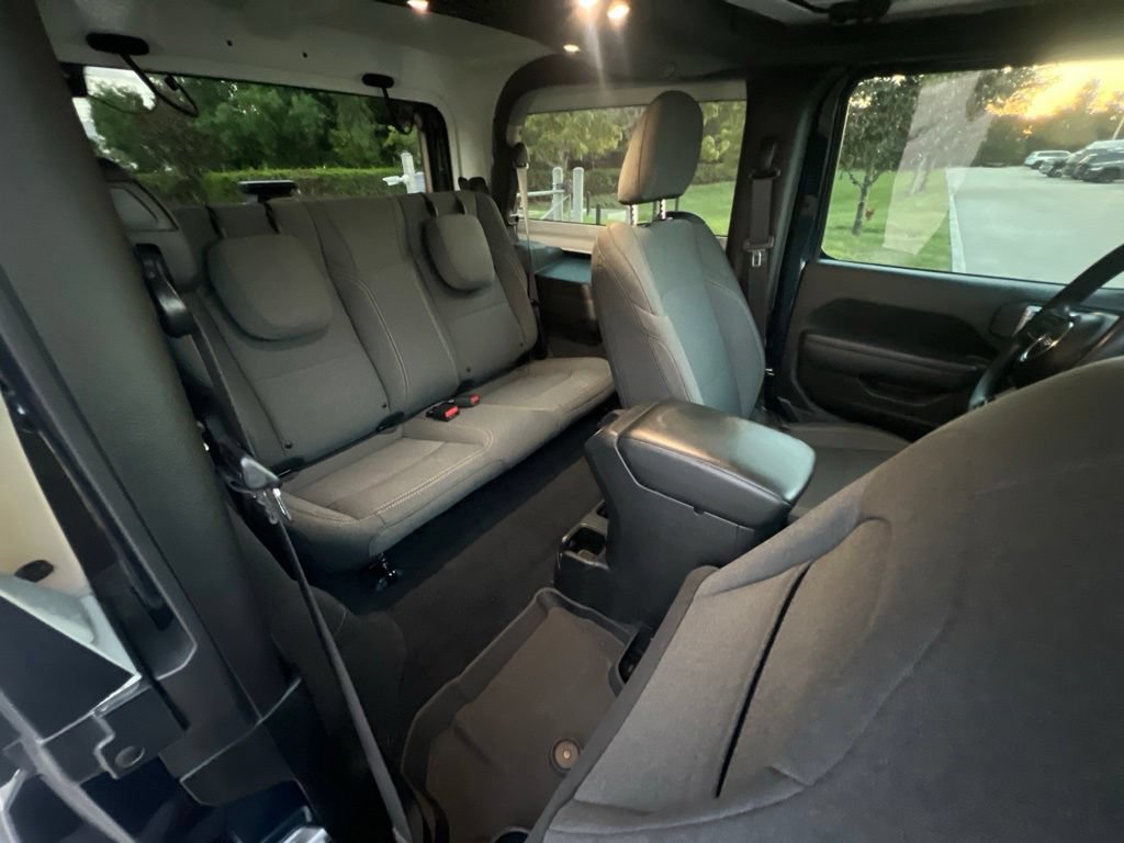 Used 2025 Jeep Wrangler Sport AWD/4WD image 25