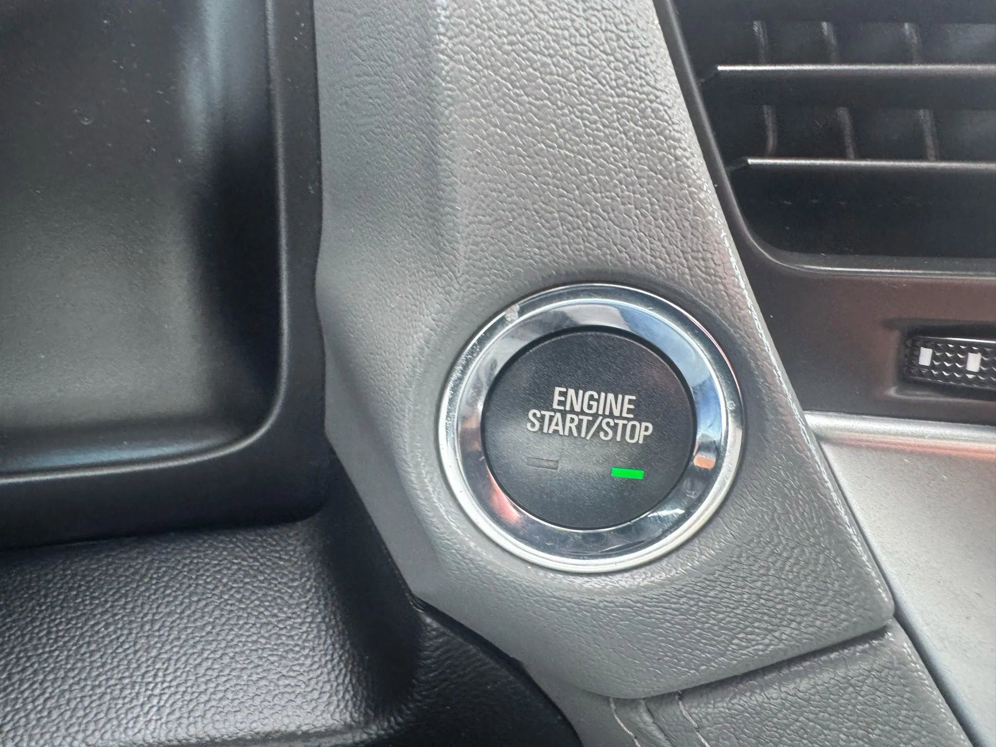 Used 2019 Chevrolet Tahoe LT w/ Luxury Package AWD/4WD image 41