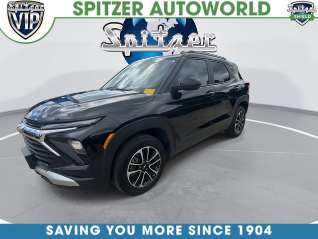 Used 2025 Chevrolet TrailBlazer LT AWD/4WD image 3