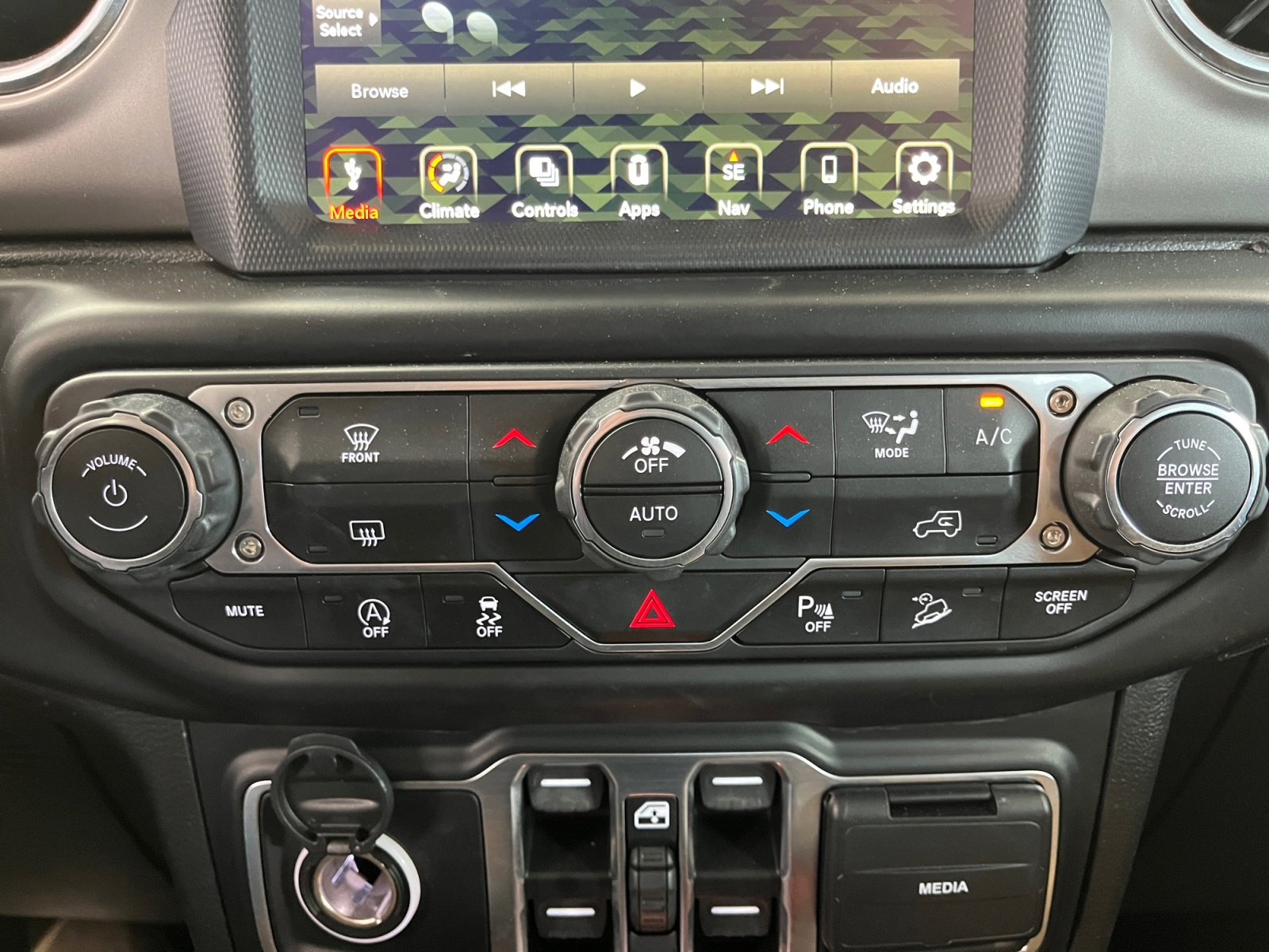 Used 2020 Jeep Wrangler Unlimited Rubicon AWD/4WD image 16