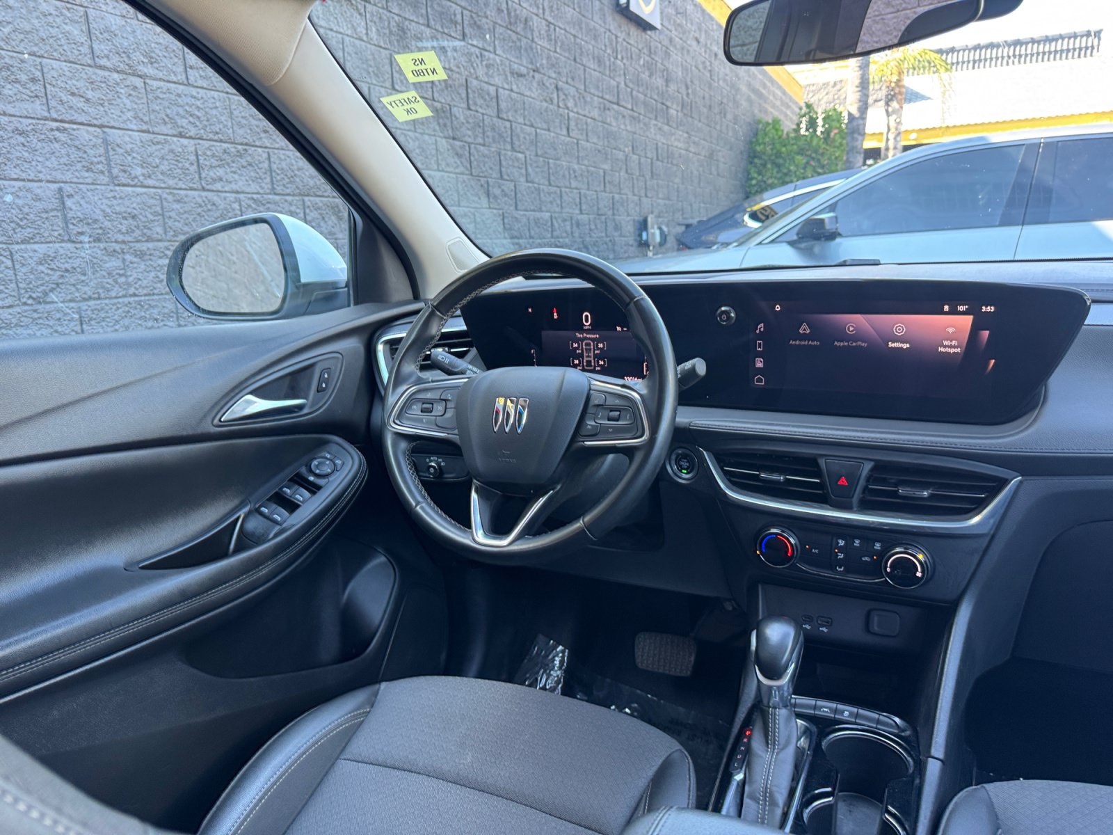 Used 2024 Buick Encore GX Preferred FWD image 16