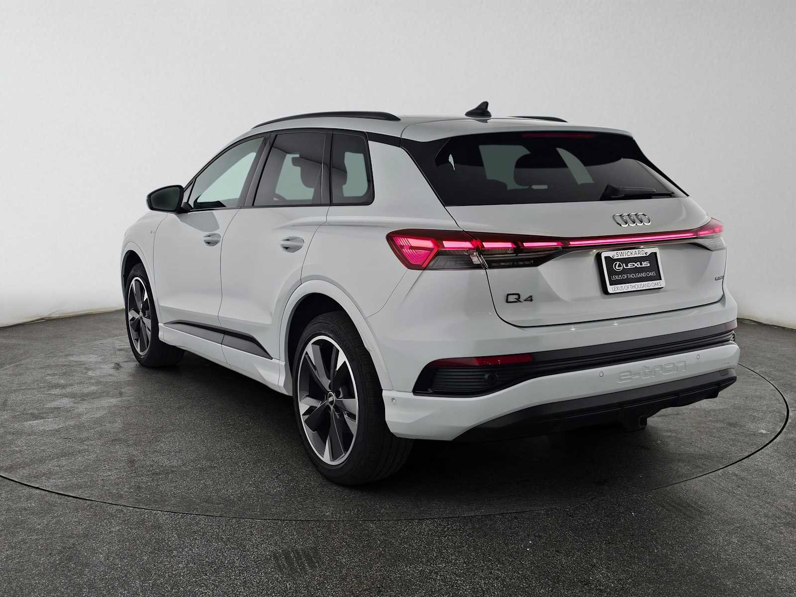 Used 2024 Audi Q4 e-tron Prestige w/ Black Optic Package AWD/4WD image 5