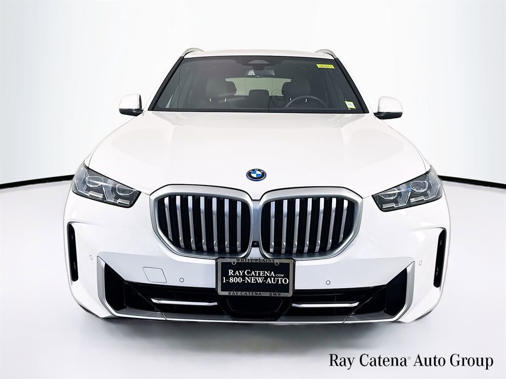 Certified 2024 BMW X5 xDrive50e w/ Premium Package image 2