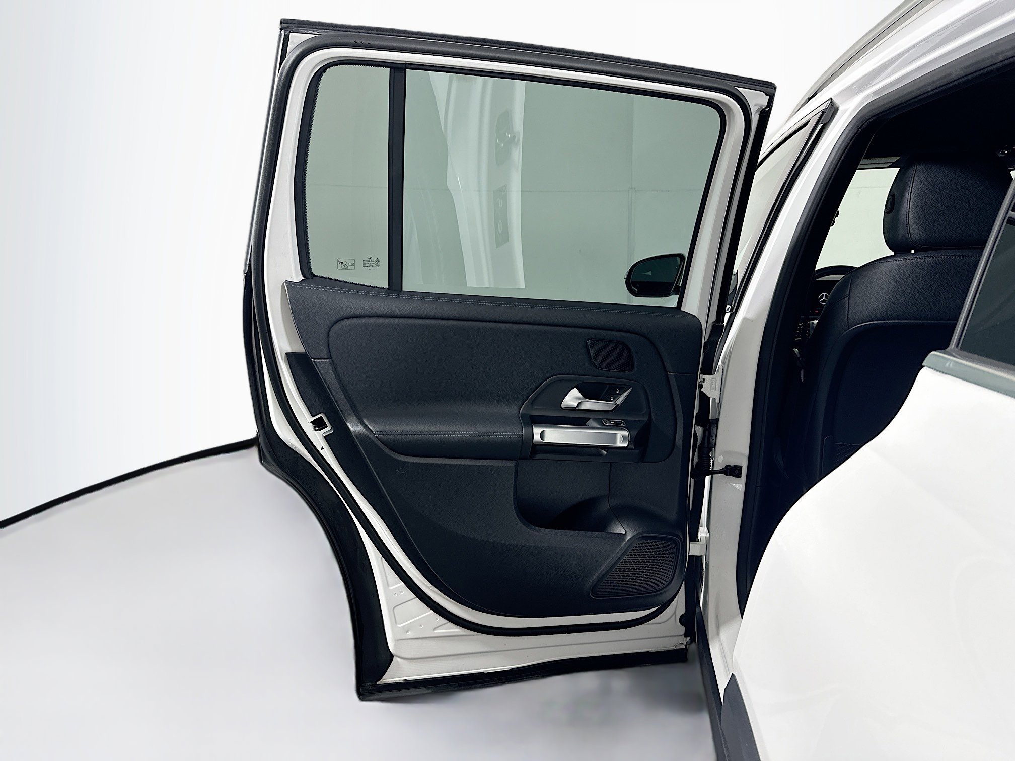 Used 2024 Mercedes-Benz EQB 250+ image 26