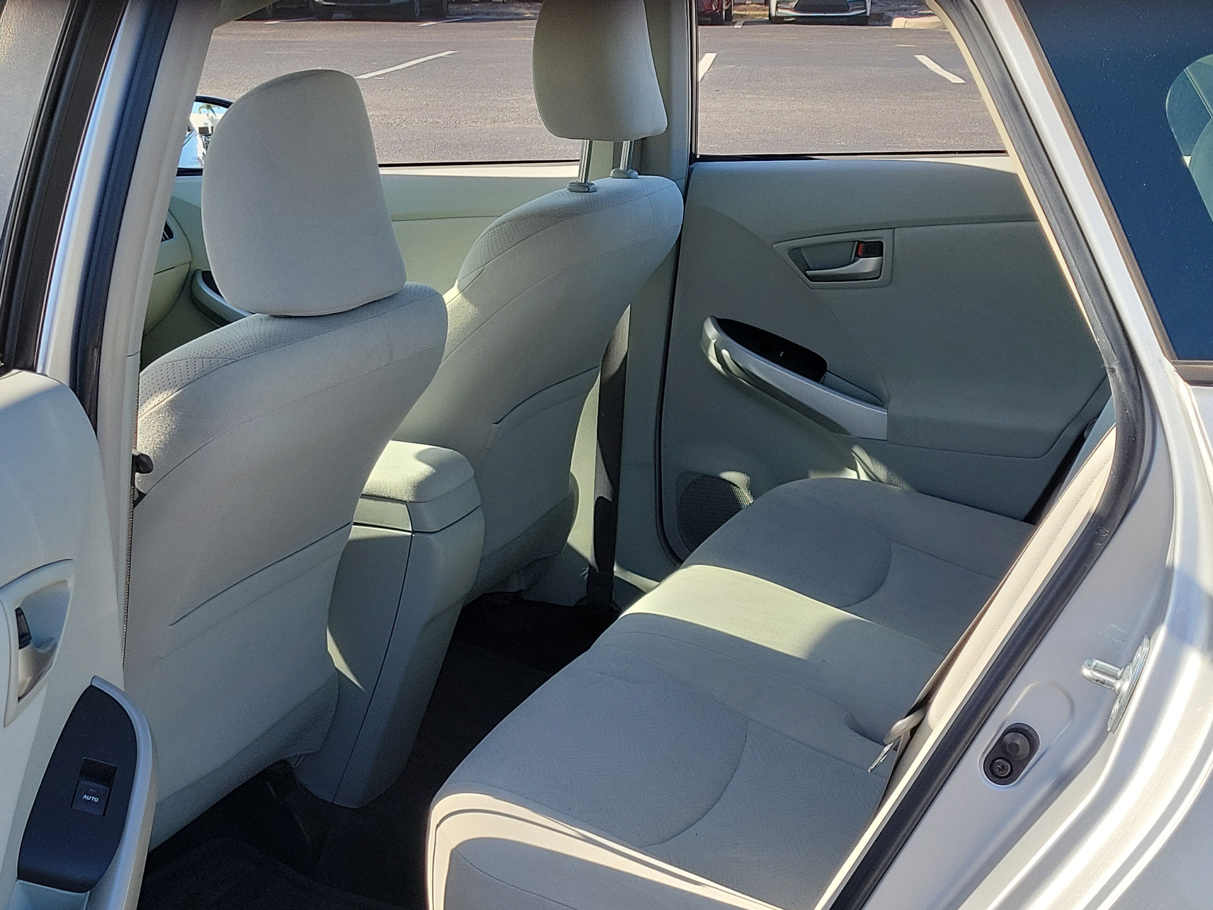 Used 2015 Toyota Prius Two FWD image 13