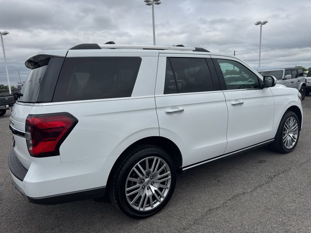 Used 2024 Ford Expedition Limited image 6