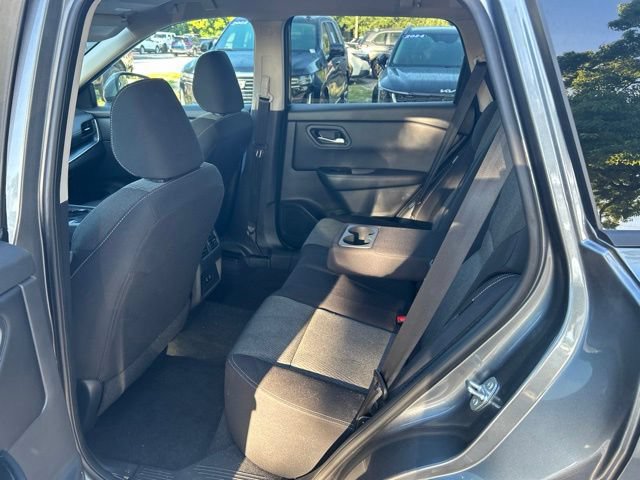 Used 2024 Nissan Rogue SV FWD image 6