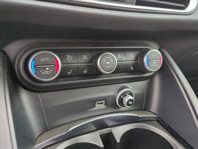 Used 2022 Alfa Romeo Stelvio Ti image 12