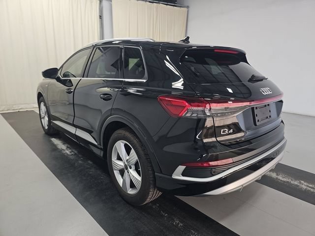 Used 2024 Audi Q4 e-tron Premium Plus w/ Premium Plus AWD/4WD image 4