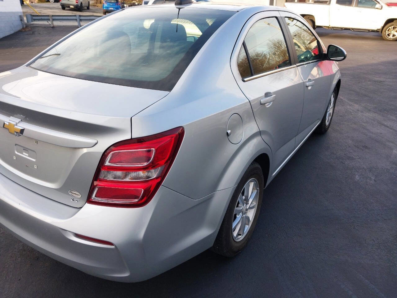 Used 2018 Chevrolet Sonic LT image 6