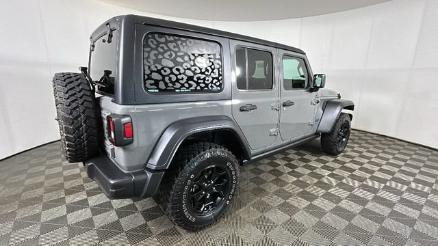 Used 2023 Jeep Wrangler Unlimited w/ Cold Weather Group AWD/4WD image 3