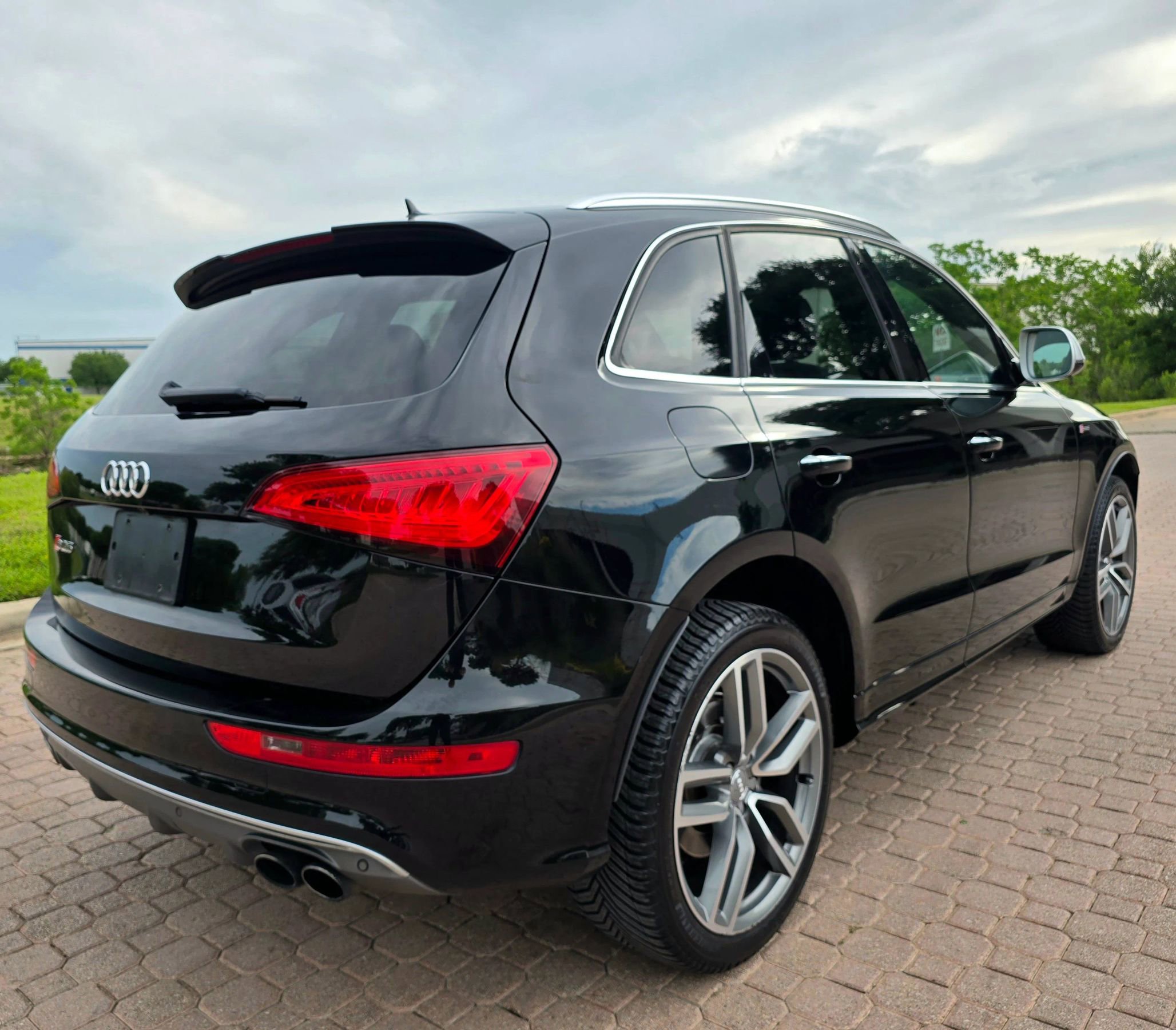 Used 2016 Audi SQ5 Prestige w/ Prestige Package AWD/4WD image 6