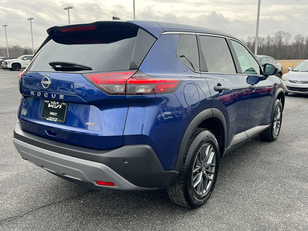 Used 2023 Nissan Rogue S image 7