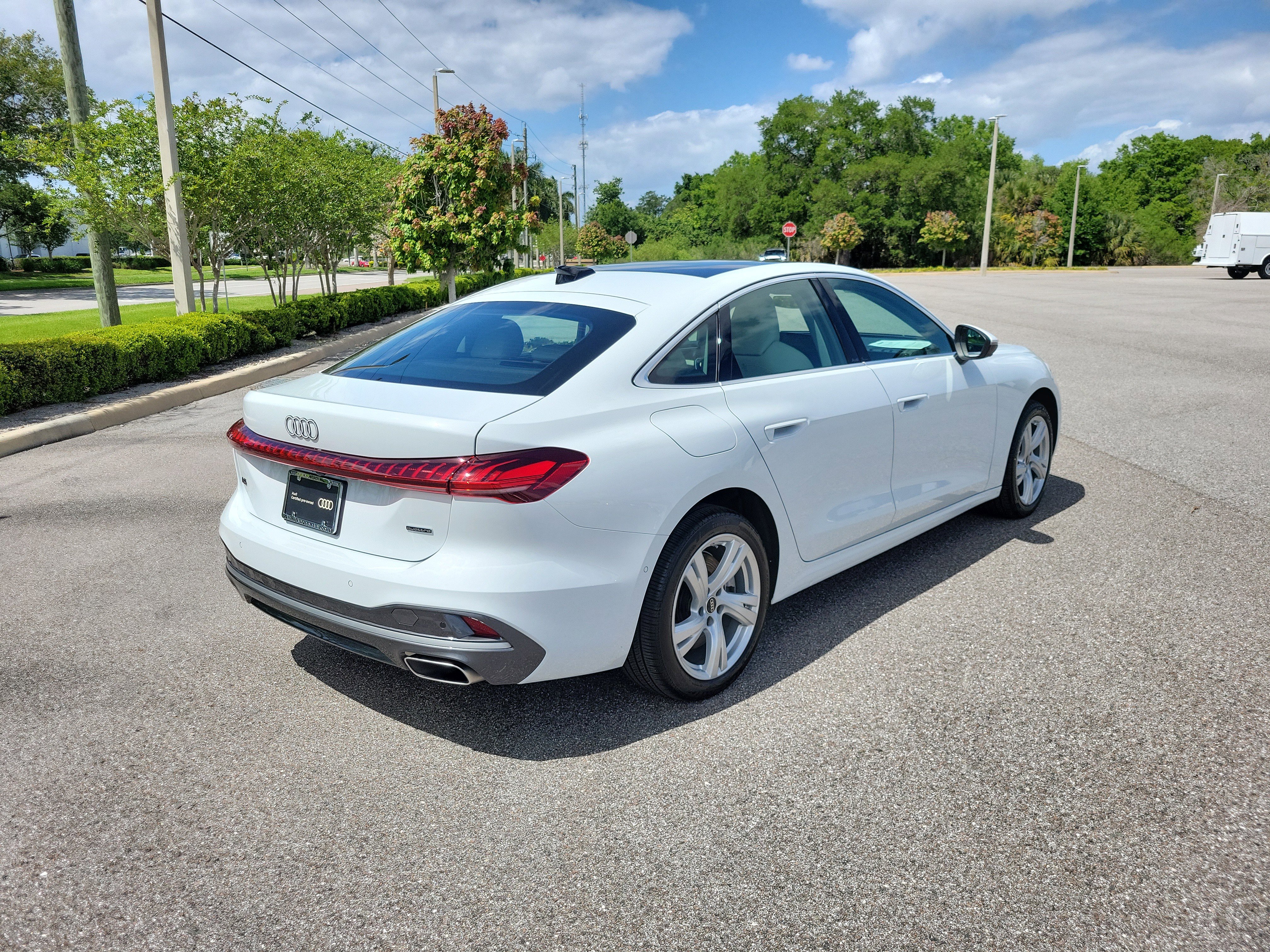 Used 2025 Audi A5 2.0T Premium Plus w/ Premium Plus image 4