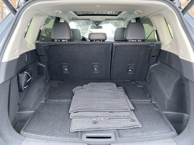 Used 2025 Nissan Rogue SL w/ SL Premium Package image 16