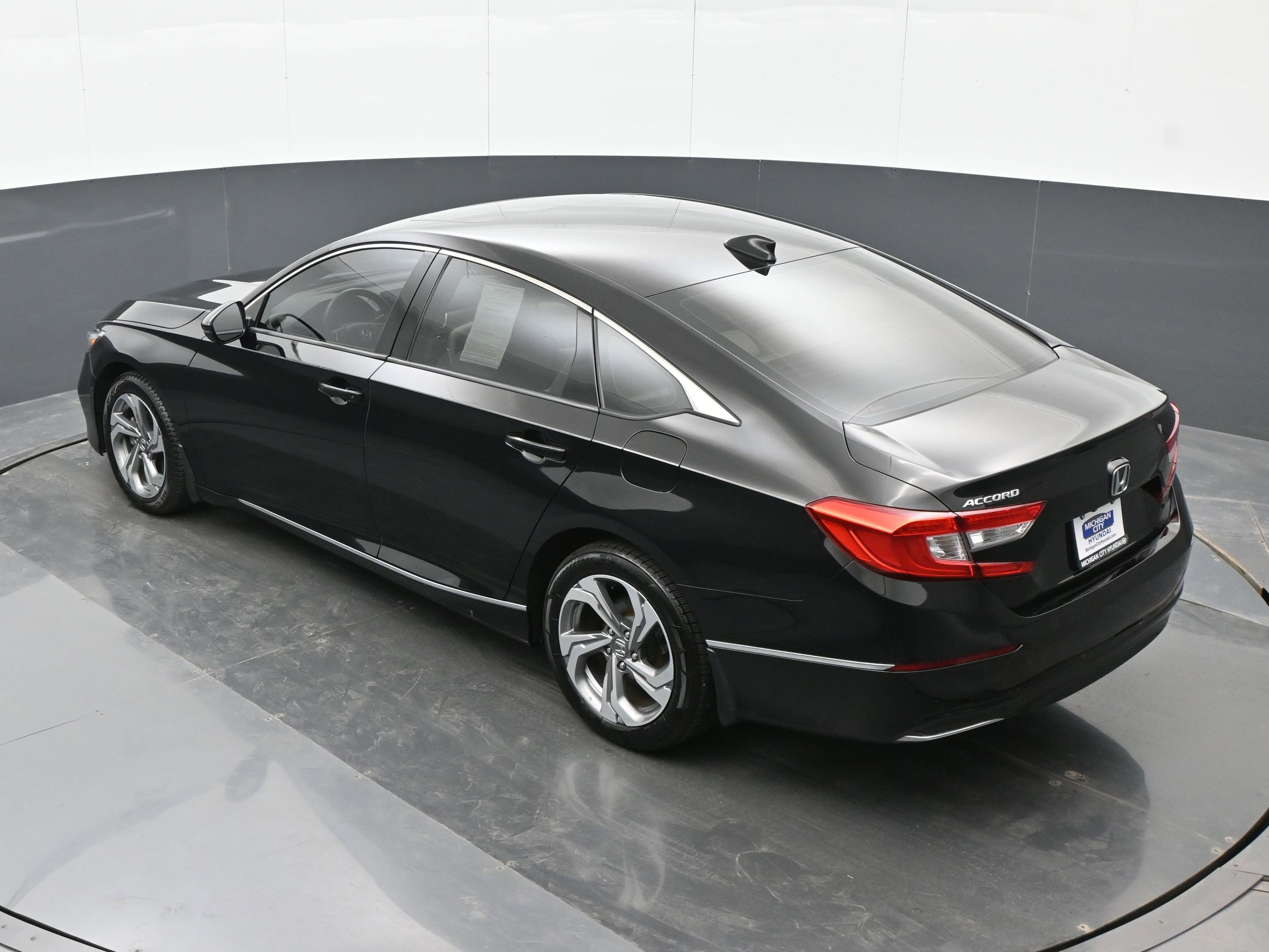 Used 2018 Honda Accord EX-L image 30