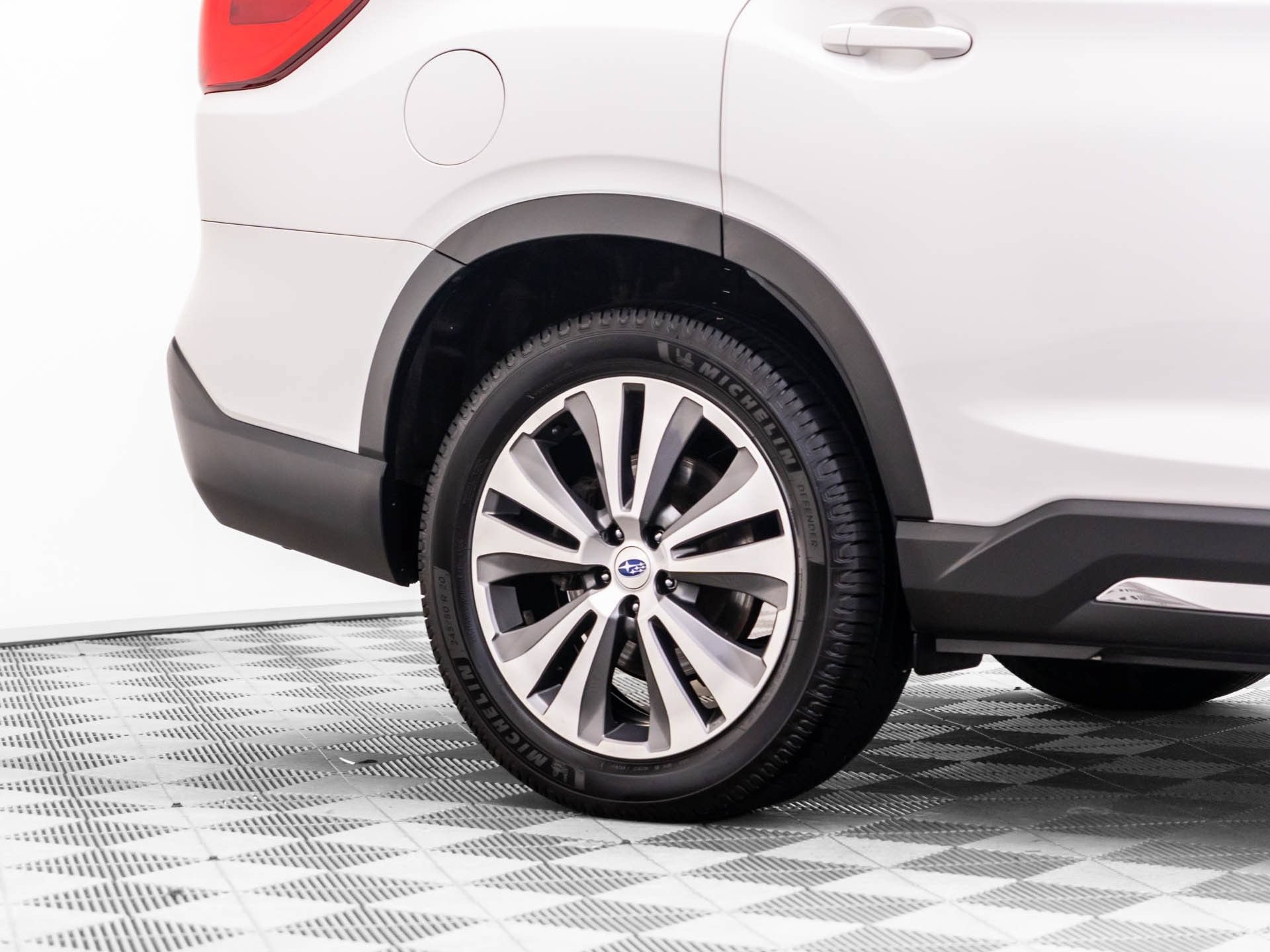 Used 2019 Subaru Ascent Limited w/ Popular Package #4 AWD/4WD image 37