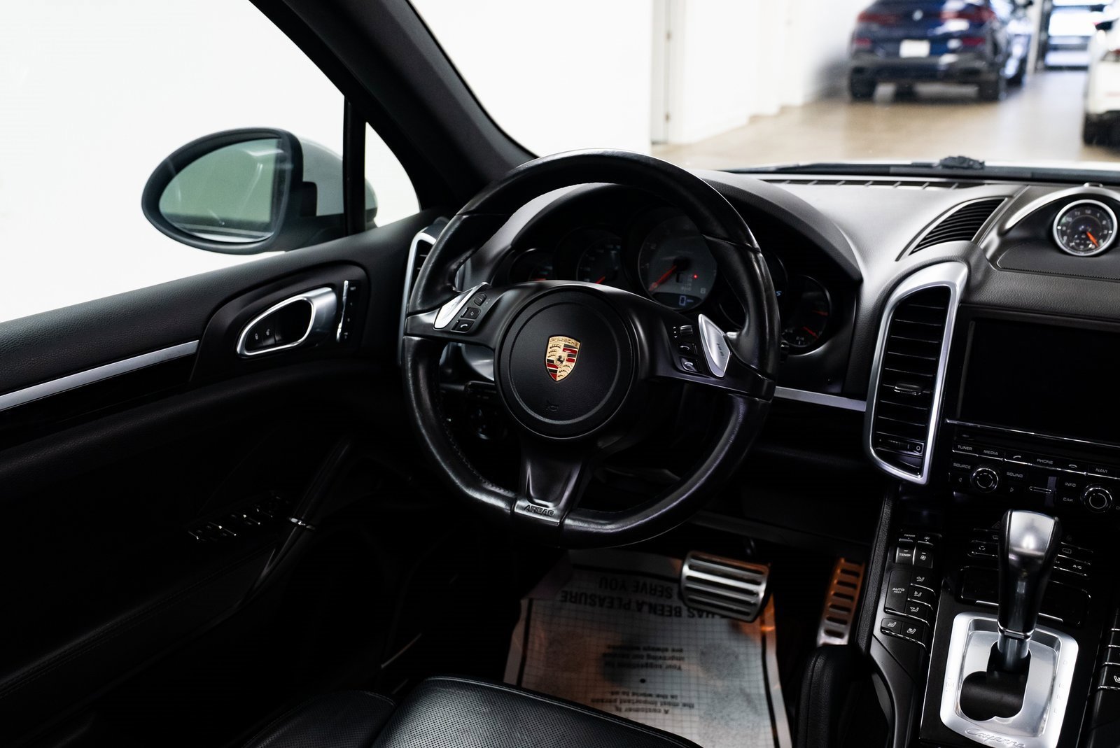 Used 2013 Porsche Cayenne S image 9