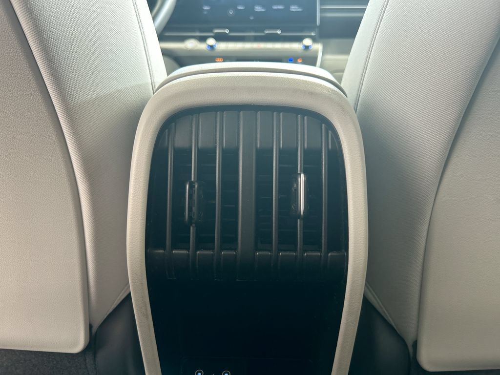 Used 2024 Hyundai Kona SEL FWD image 29