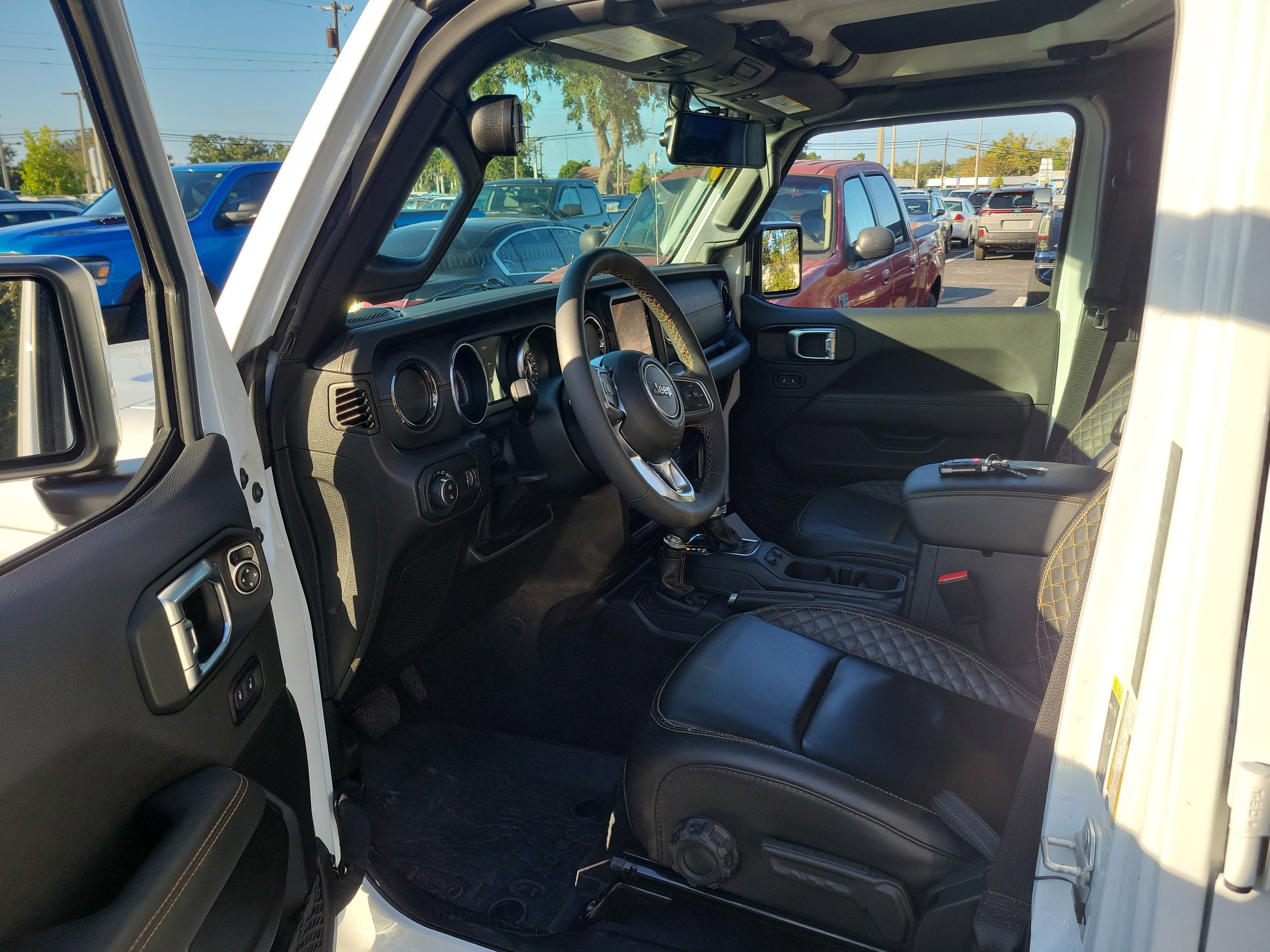 Used 2023 Jeep Gladiator Overland image 21