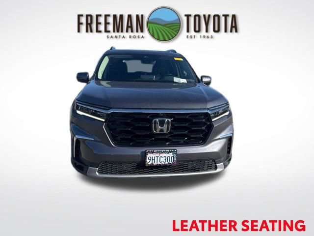 Used 2023 Honda Pilot Elite image 2