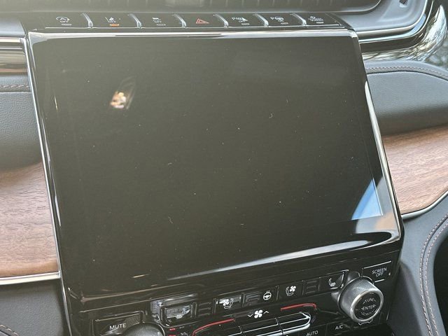 New 2025 Jeep Grand Cherokee Summit image 25