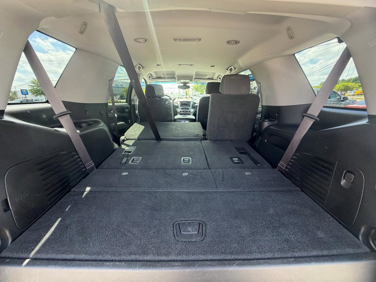 Used 2017 GMC Yukon SLE w/ SLE Value Package image 31