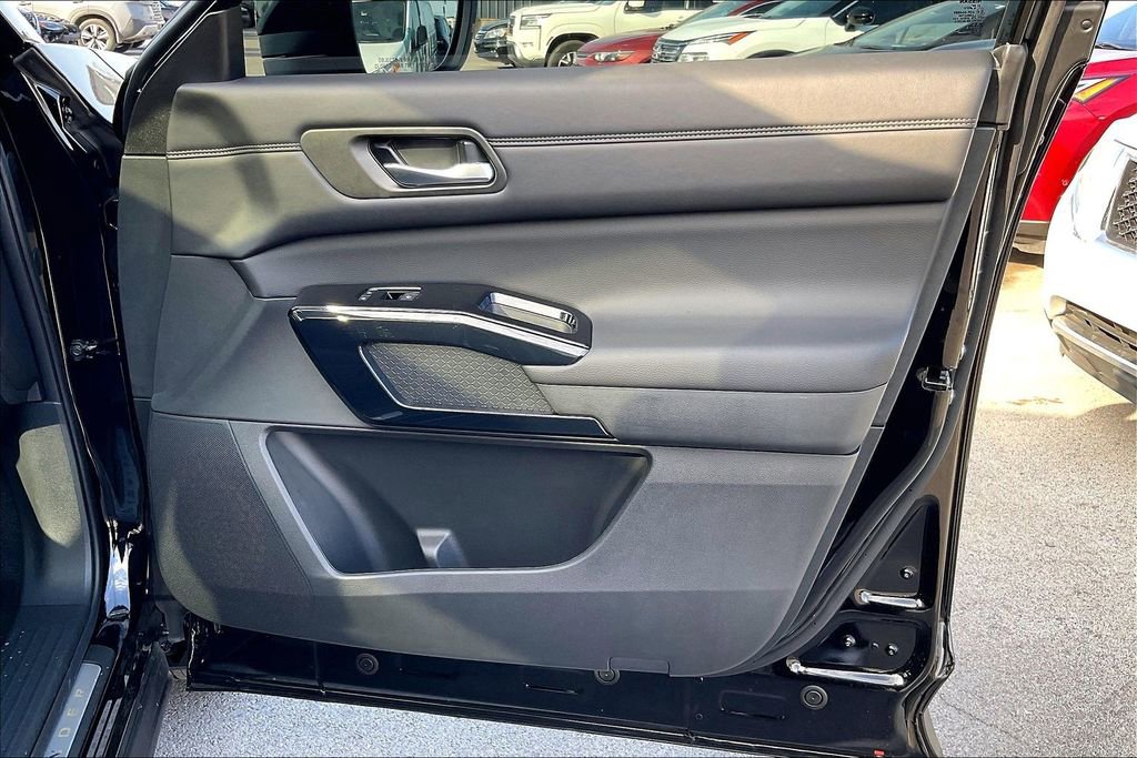 New 2026 Nissan Pathfinder Platinum w/ Cargo Package AWD/4WD image 20