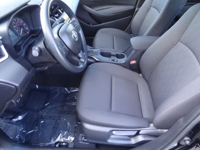 Used 2025 Toyota Corolla LE FWD image 6